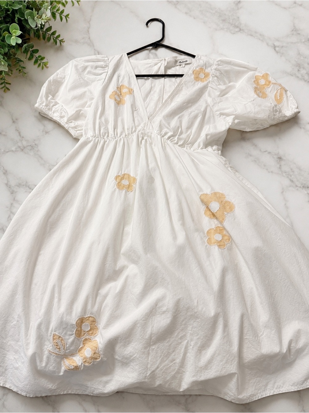 Madewell Annamarie White Puff Sleeve Dress with Yellow Floral Appliqués, Size 2